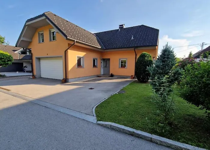 公寓 Apartma Aurora *