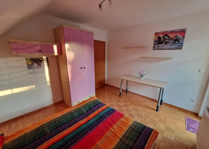 Apartma Aurora 公寓